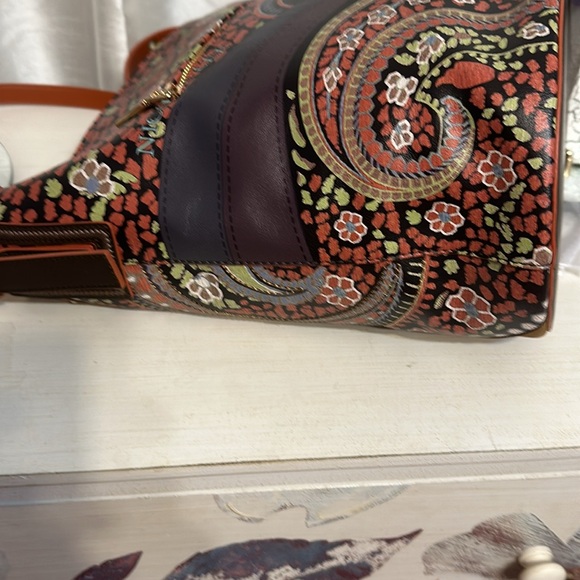 Nicole Lee Boho Barrel Shoulder Bag - Picture 6 of 13